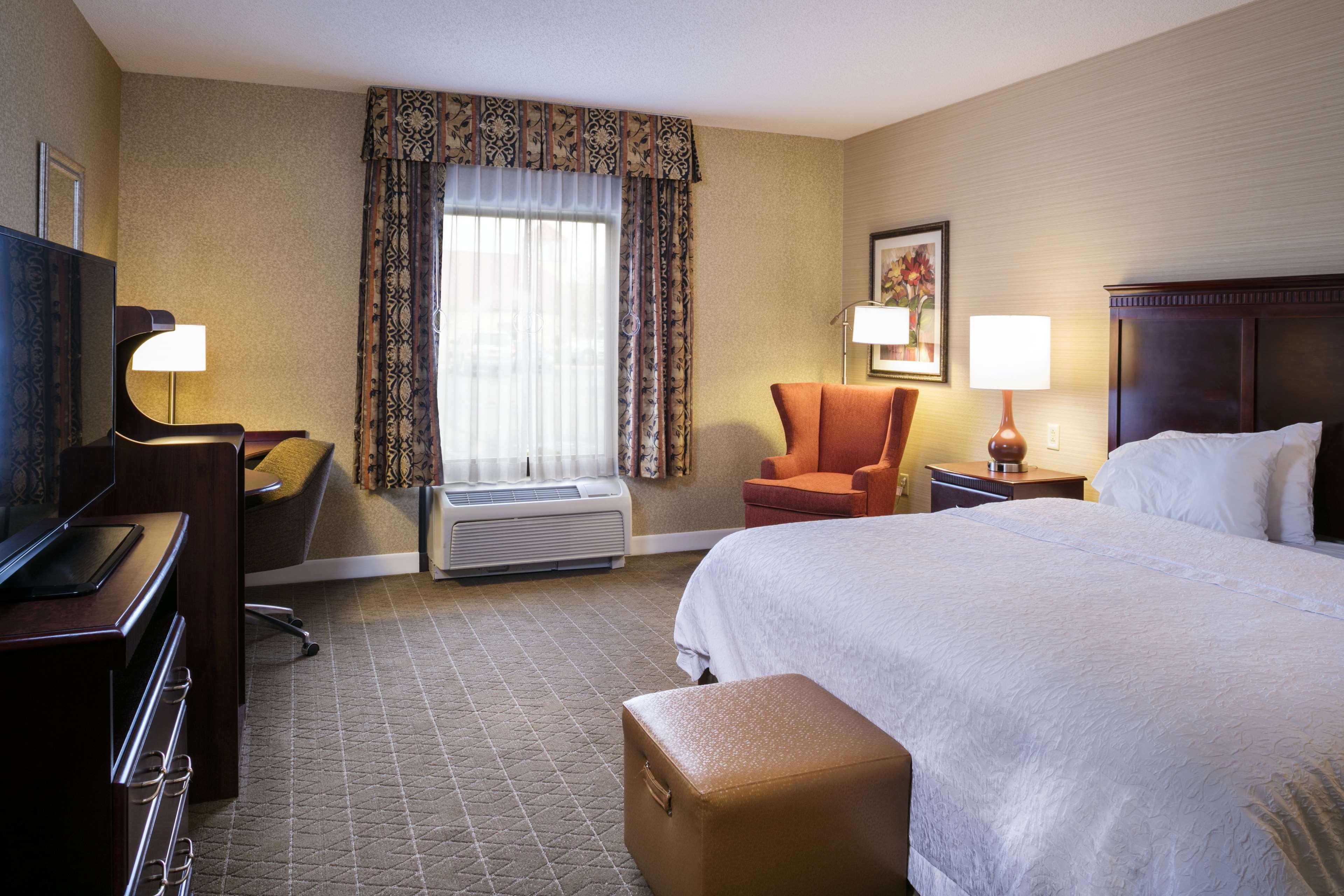 Hampton Inn & Suites Toledo-Perrysburg Rossford Exterior photo