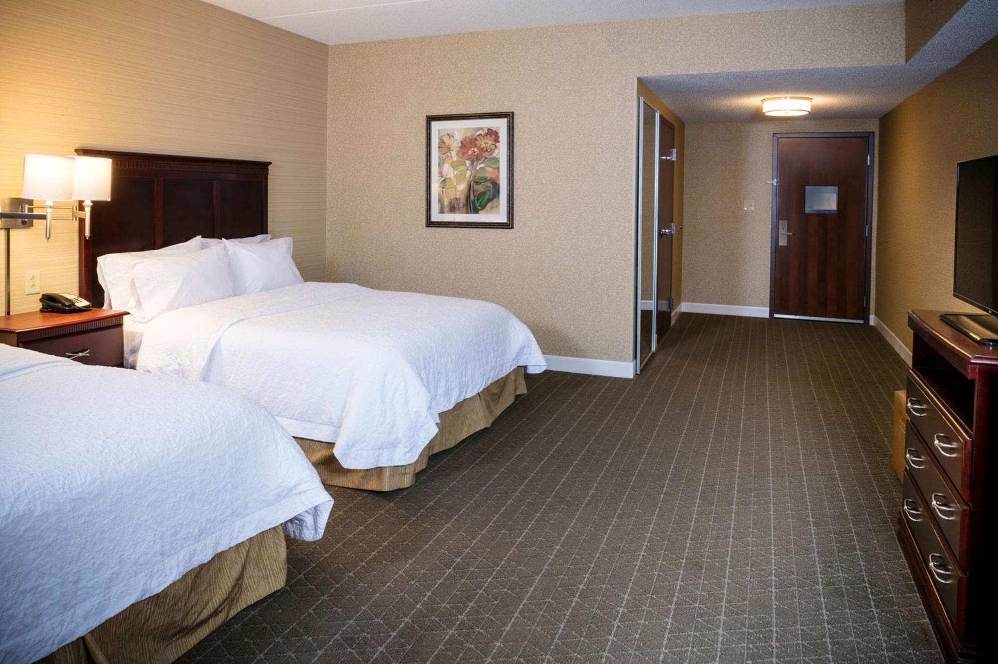 Hampton Inn & Suites Toledo-Perrysburg Rossford Exterior photo