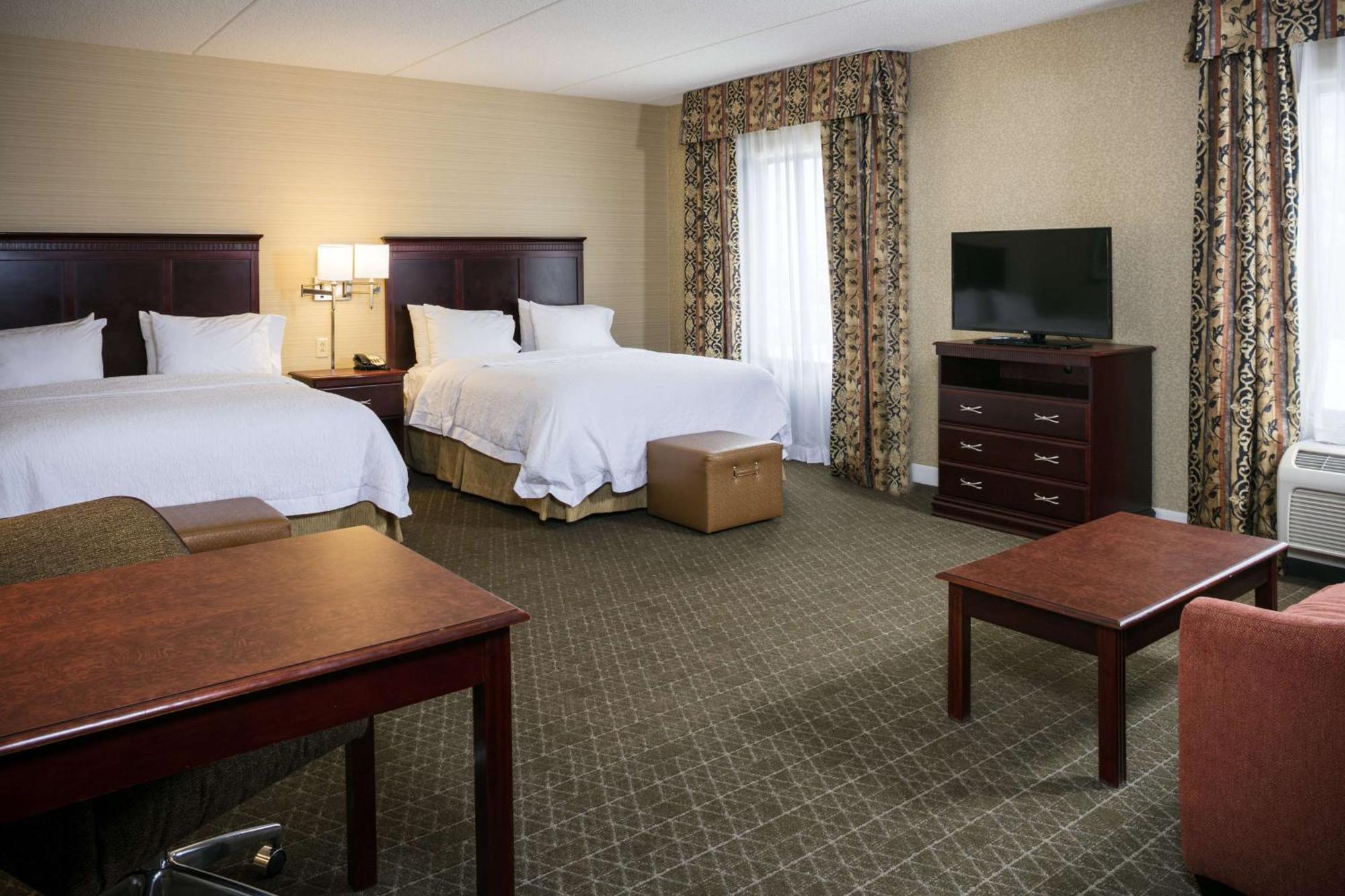 Hampton Inn & Suites Toledo-Perrysburg Rossford Exterior photo