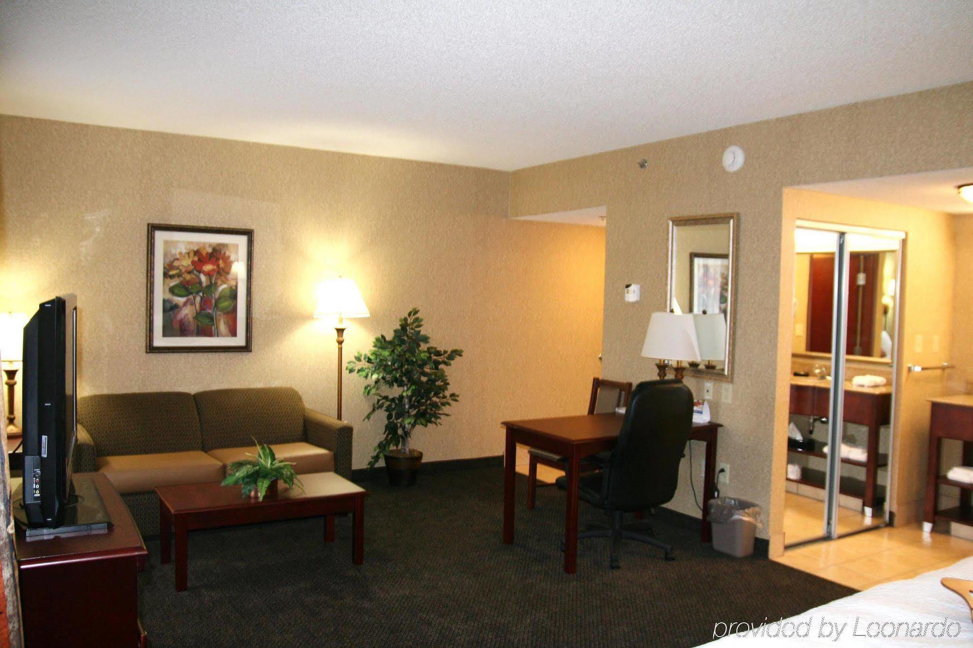 Hampton Inn & Suites Toledo-Perrysburg Rossford Room photo